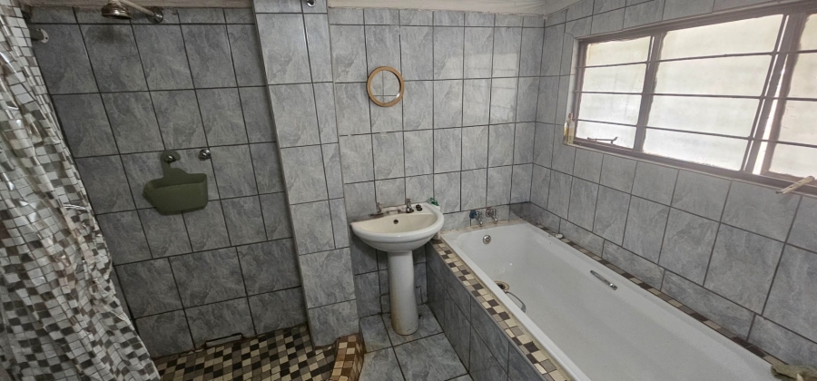 4 Bedroom Property for Sale in Hartbeespoort Rural North West